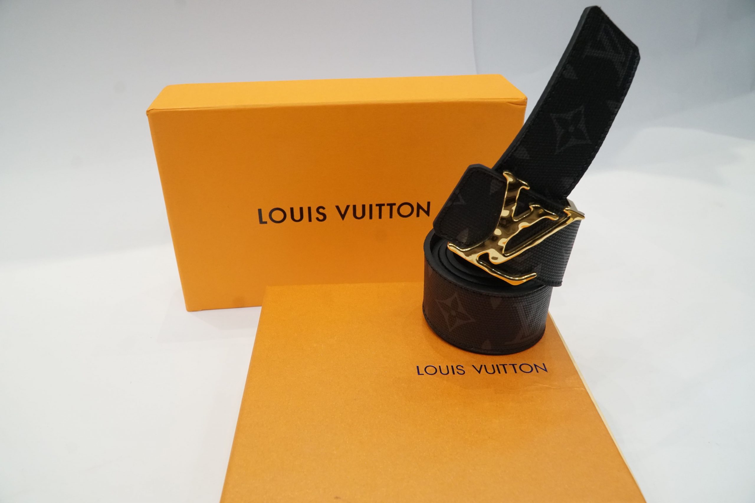 Dây lưng Louis Vuitton M-13