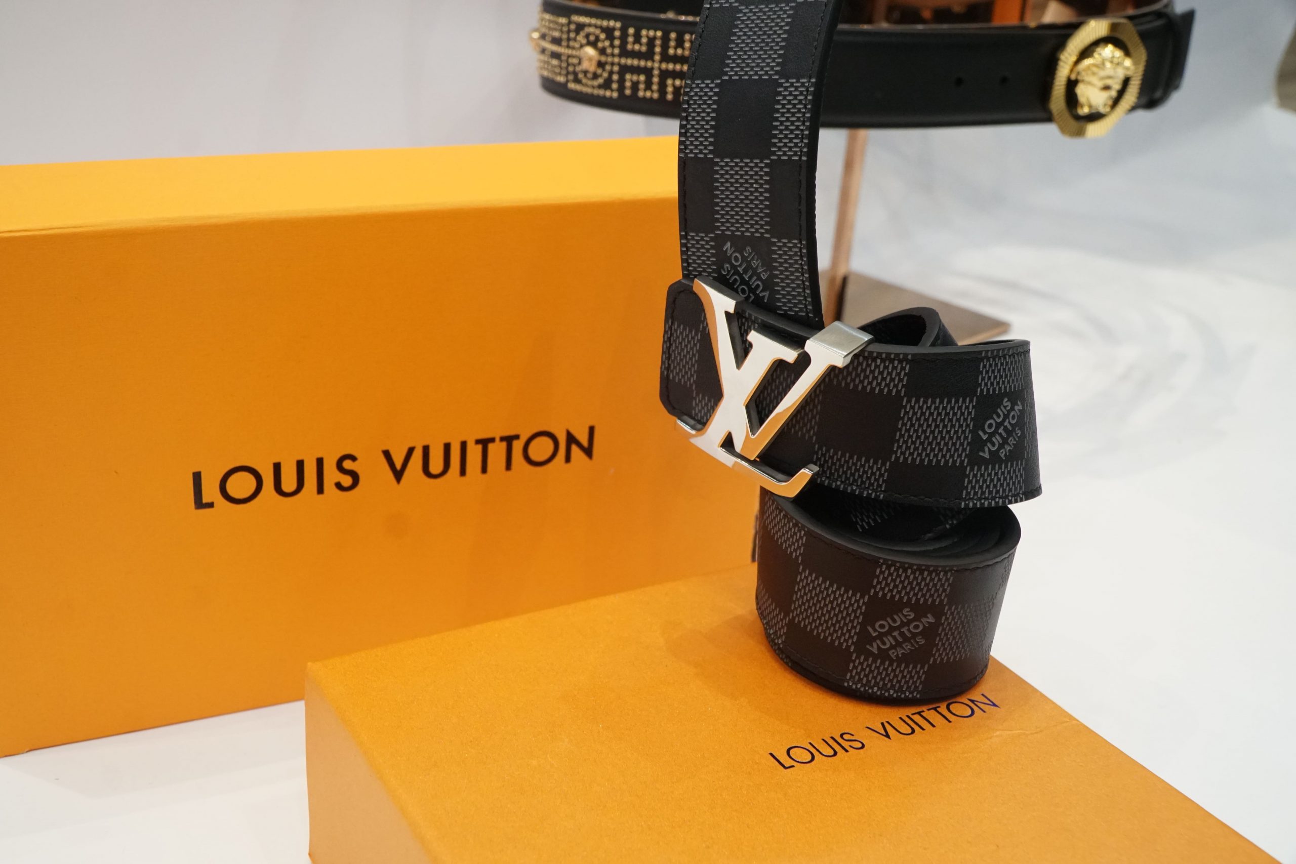 Dây lưng Louis Vuitton M-06